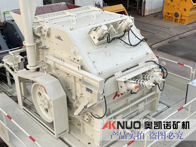 青石制砂機(jī) 青石制砂機(jī)