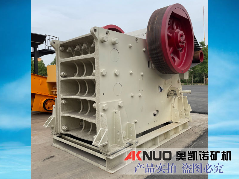 顎式碎石機(jī) 顎式碎石機(jī)